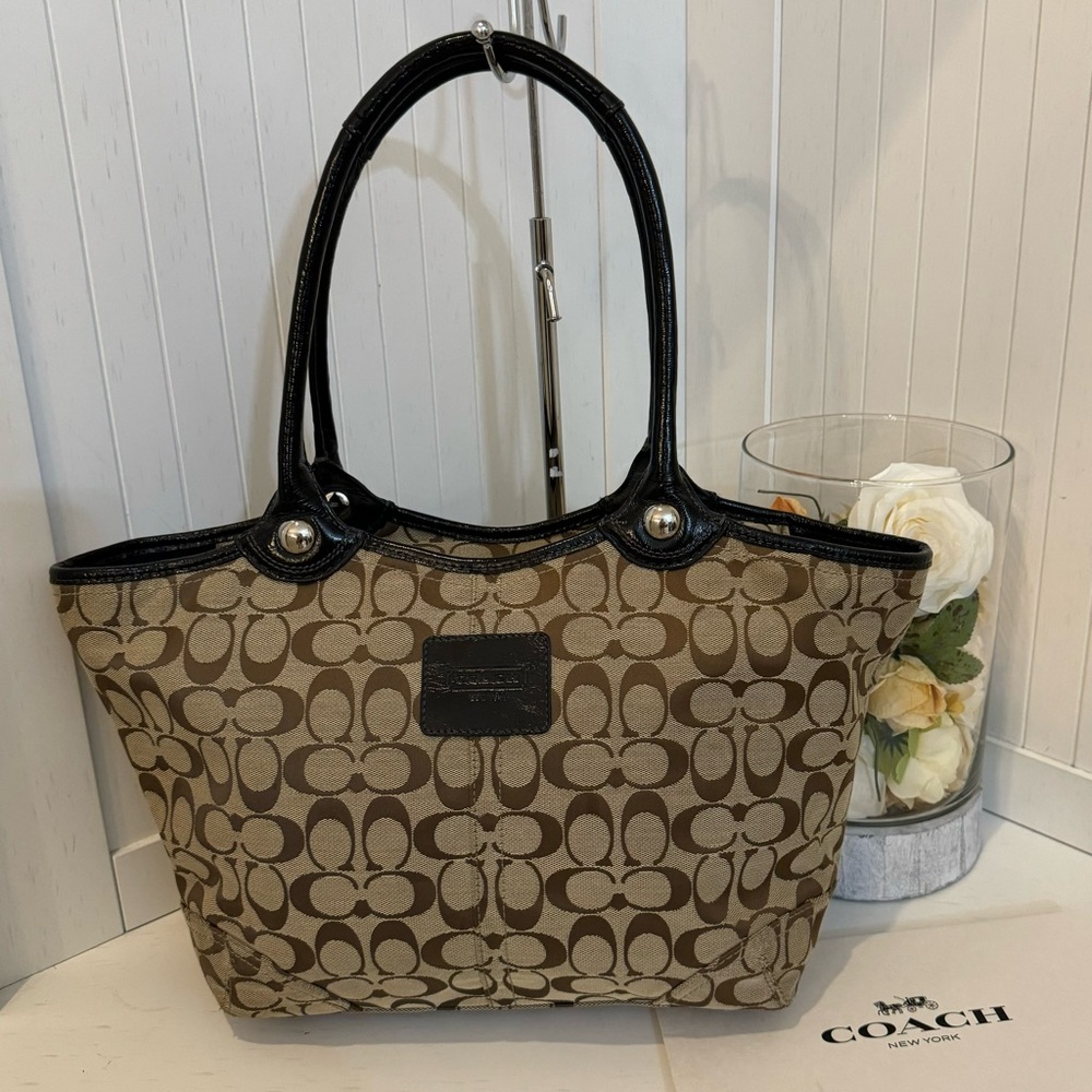 COACH Signature Bleecker Khaki Brown Handbag F14385 USED ONCE EUC